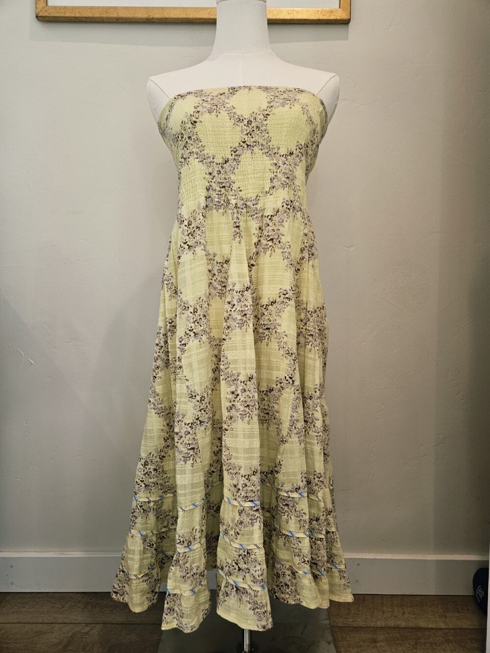 Free People Vintage Strapless Dress Womens 4 Yellow Floral Smocked Cotton Midi